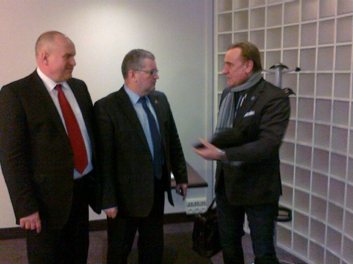 Co z ciepłociągiem? Spór podatkowy gminy Gryfino z PGE. Co z ciepłociągiem? Spór podatkowy gminy Gryfino z PGE.