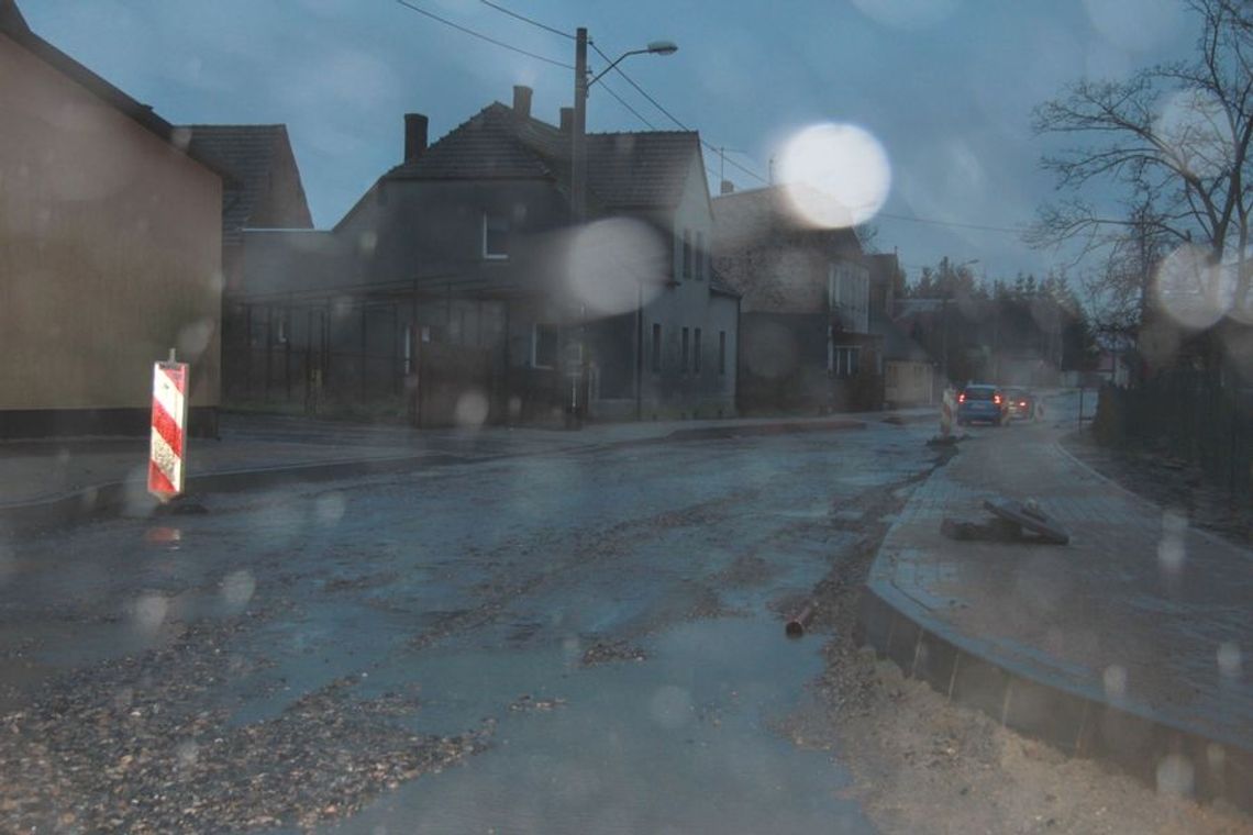 Czarne dziury przed Czarnowem Czarne dziury przed Czarnowem