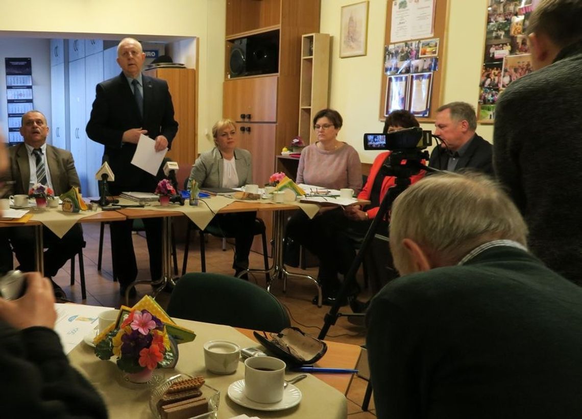 Czekamy na pieniądze z budżetu państwa Czekamy na pieniądze z budżetu państwa