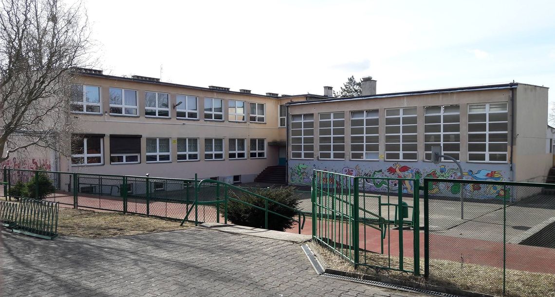 Część uczniów nie ma lekcji angielskiego! - alarmują rodzice Część uczniów nie ma lekcji angielskiego! - alarmują rodzice