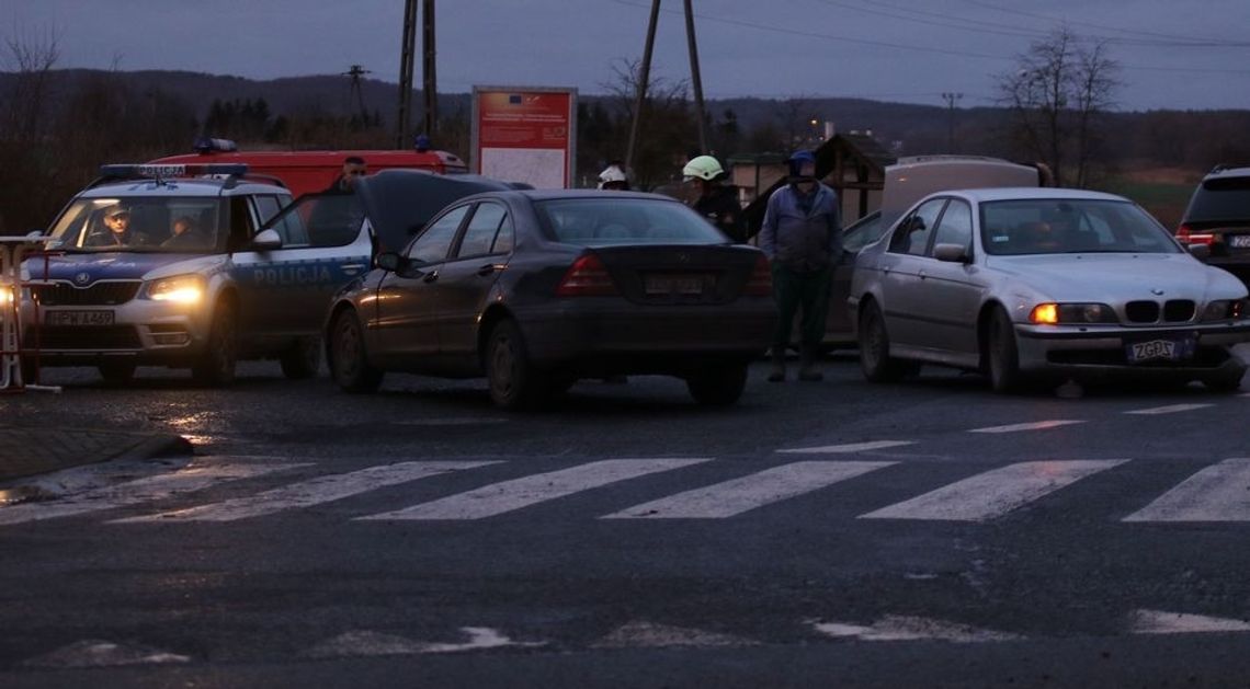 Czołówka na krzyżówce Czołówka na krzyżówce