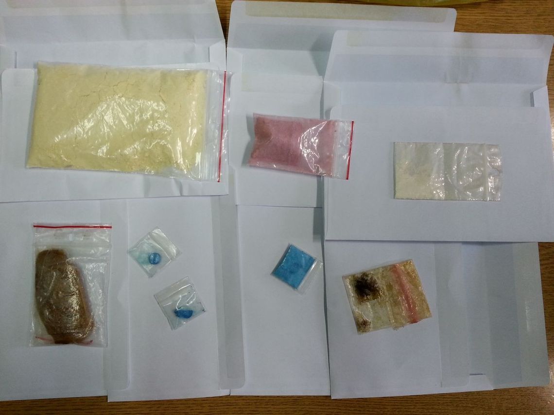 Czy bierze narkotyki? Czy bierze narkotyki?