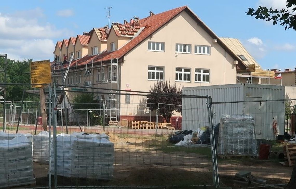 Czy zdążą ze szkołą do pierwszego dzwonka