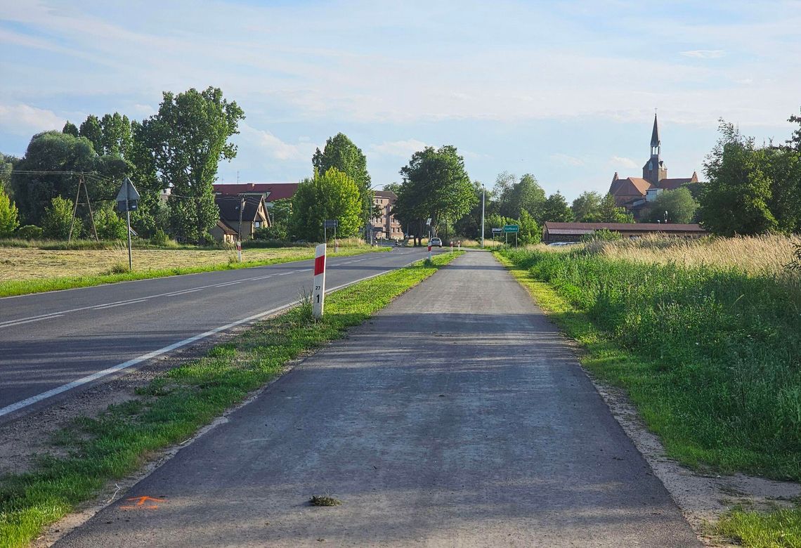 Dino postawią na tym polu niedaleko osiedla Dino postawią na tym polu niedaleko osiedla