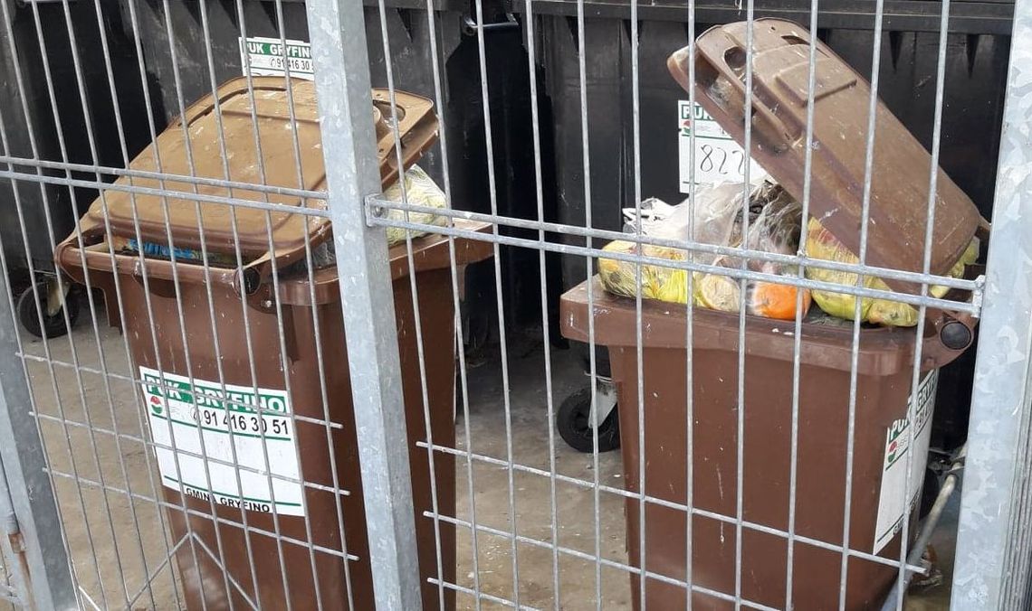 Dlaczego śmieci nie są wywożone zgodnie z harmonogramem? Dlaczego śmieci nie są wywożone zgodnie z harmonogramem?