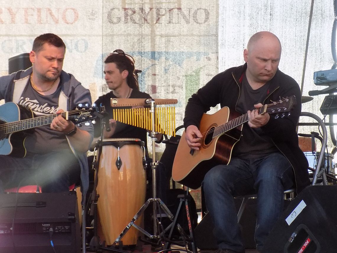 Dni Gryfina na nabrzeżu, czyli królują covery - dzień drugi Dni Gryfina na nabrzeżu, czyli królują covery - dzień drugi