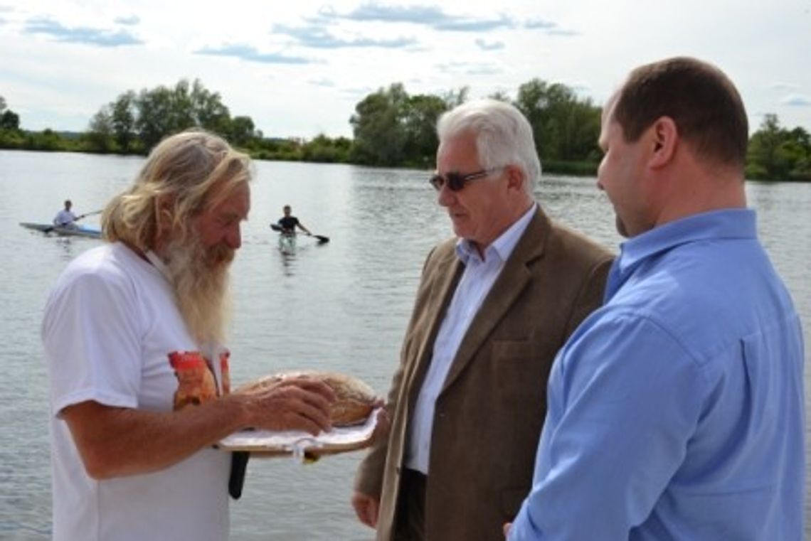 Doba zaprezentuje swój kajak Doba zaprezentuje swój kajak