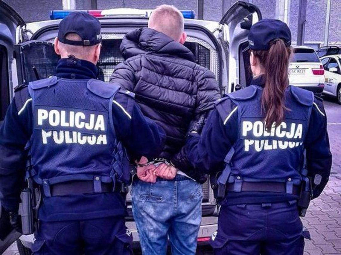 Dokonał czynnej napaści na policjantki. Grozi mu 10 lat