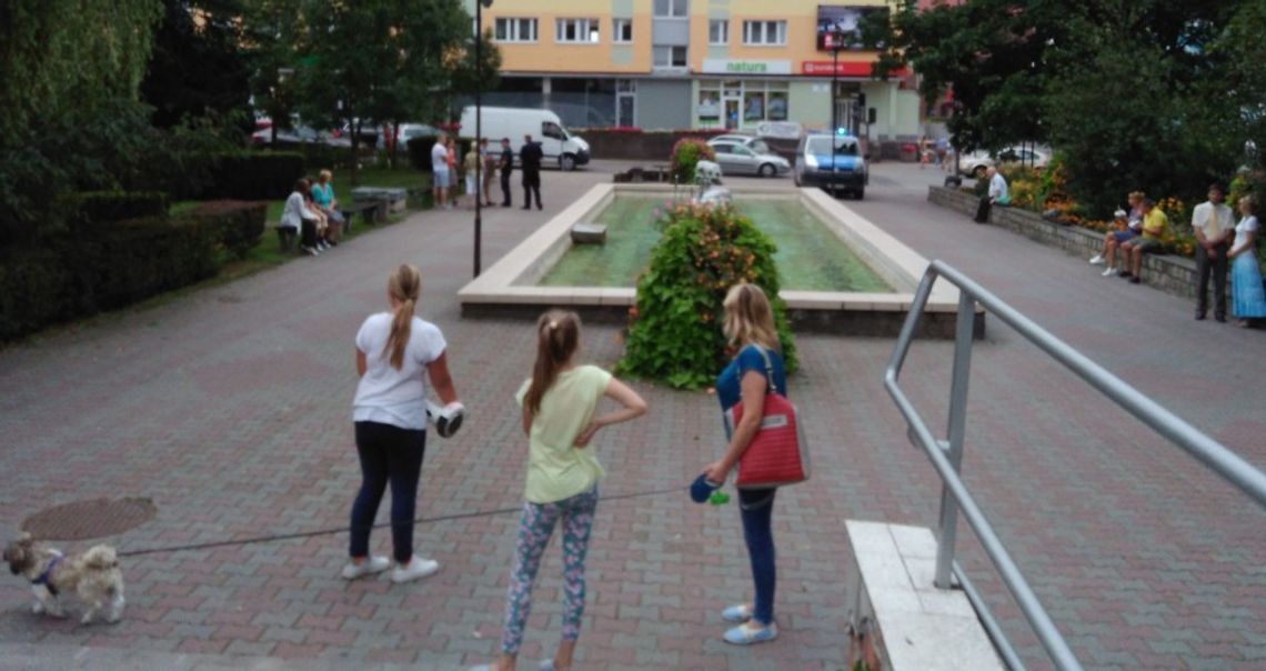 Dokumenty, karty bankomatowe i 500 zł stracił przez nieuwagę