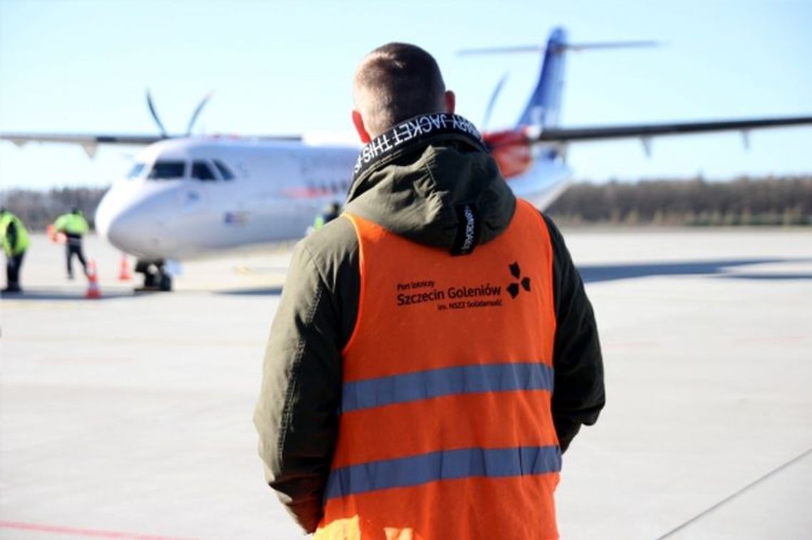 Domaga się od rządu pieniędzy obiecanych dla Portu Lotniczego Szczecin - Goleniów