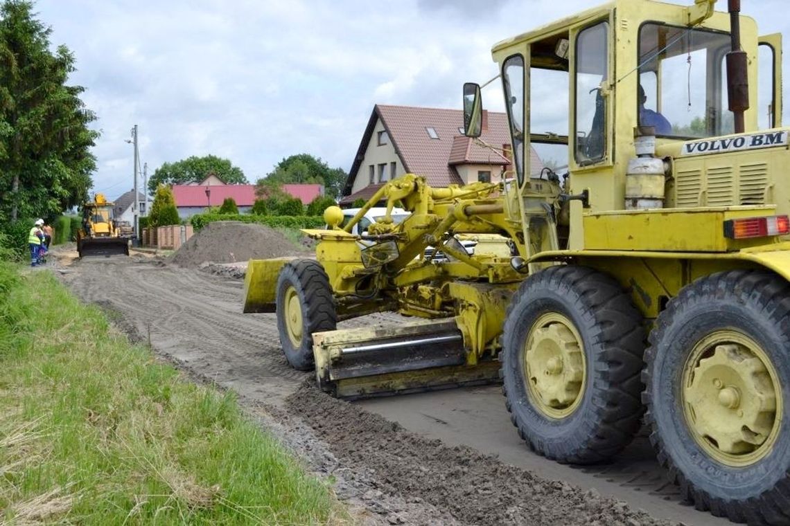 Dostaną pieniądze na lokalne drogi