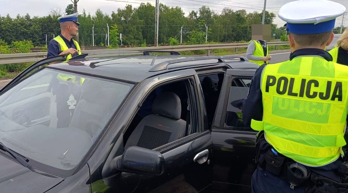 Drogówka zatrzymała nielegalnych imigrantów. Przemyt ludzi przerwany