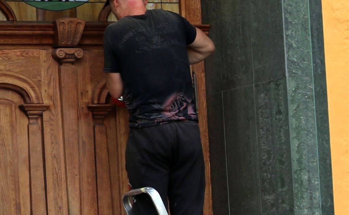 Drzwi do urzędu będą jak nowe Drzwi do urzędu będą jak nowe