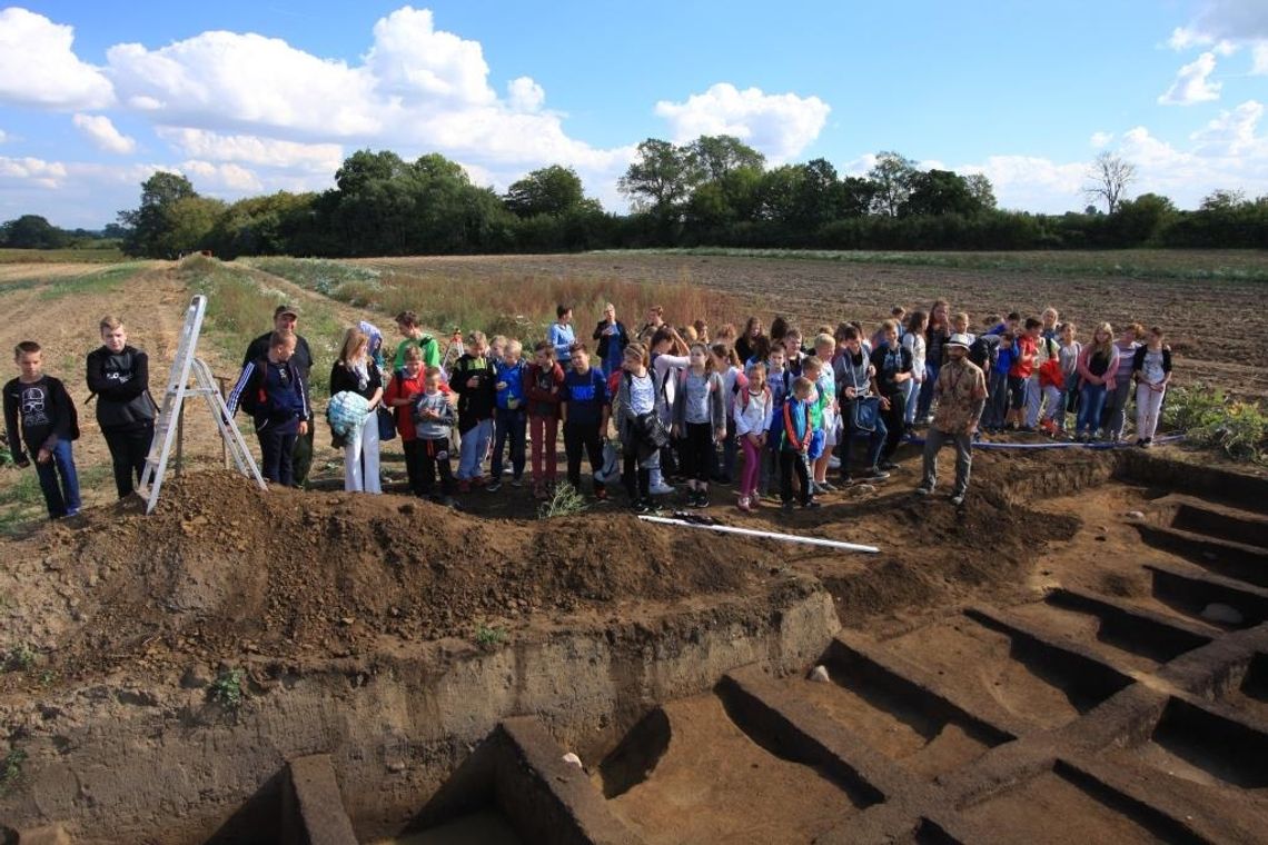 Dwa skarby odkryte na polu Dwa skarby odkryte na polu