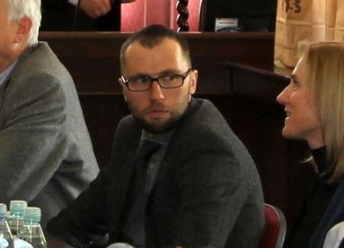 Dwóch chętnych za Czosnowskiego Dwóch chętnych za Czosnowskiego