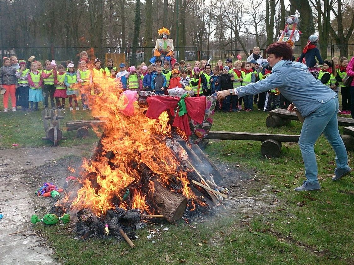 Dwójka tak witała wiosnę