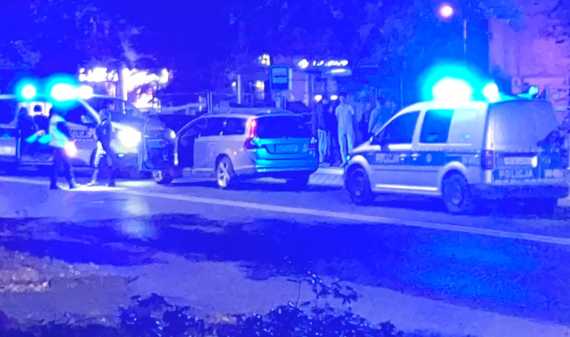 Dynamiczna akcja policji w centrum Gryfina. Pościg i zatrzymanie na ul. Chrobrego [LIST CZYTELNIKA]