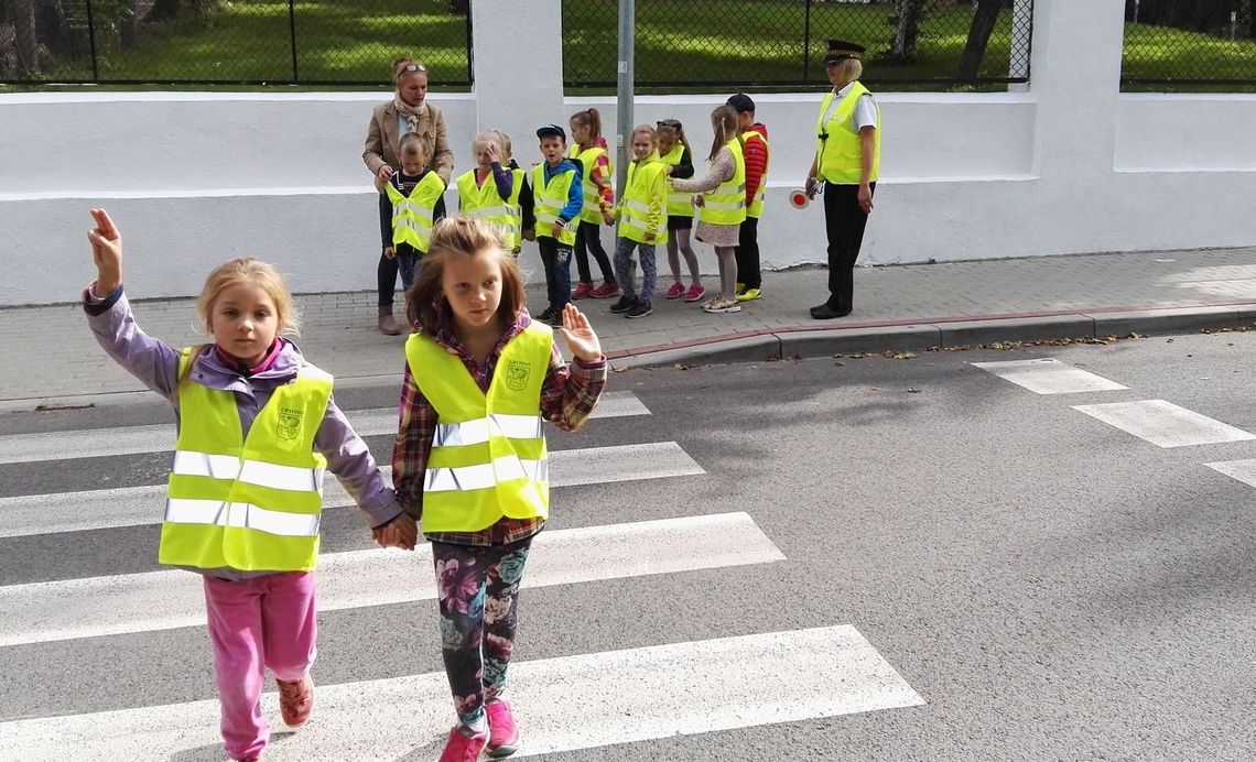 Dzieci uczyły się bezpiecznych zachowań Dzieci uczyły się bezpiecznych zachowań