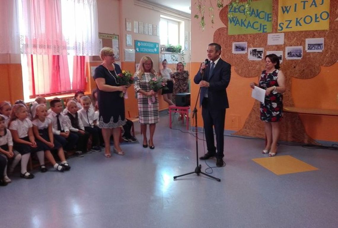 Dzieci z klas I-III wracają do szkół Dzieci z klas I-III wracają do szkół