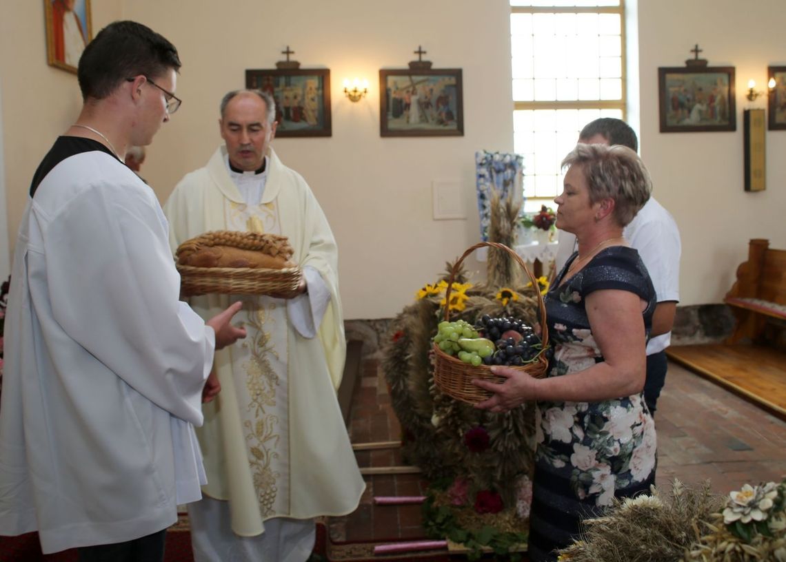 Dziękczynienie za zebrane plony w Starym Czarnowie [FOTO]