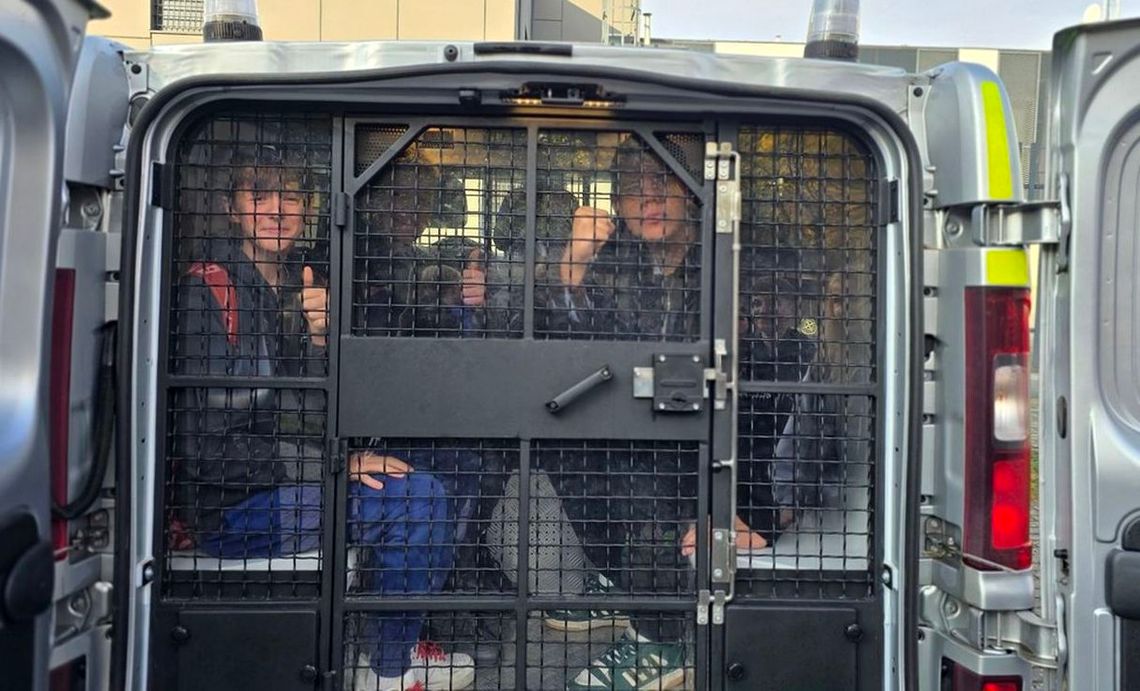 Sensacja w KPP Gryfino! Młodzi adepci... trafili za kraty policyjnego radiowozu?!