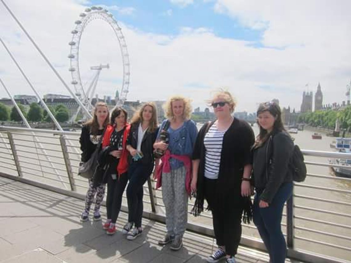 Dziewczęta z Łużyckiej w Londynie Dziewczęta z Łużyckiej w Londynie