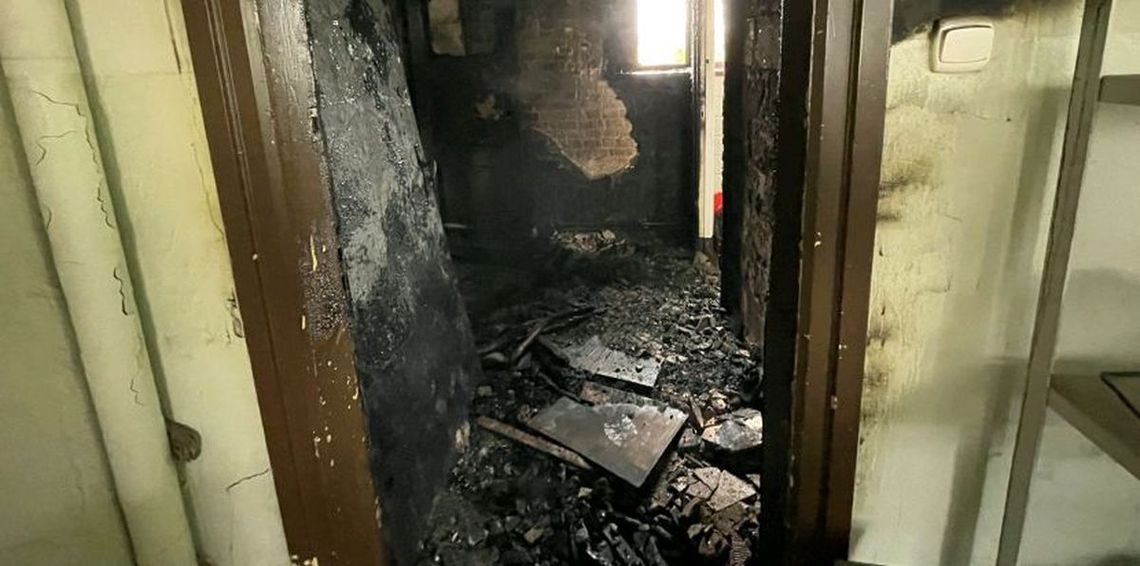 Dziewięć zastępów straży gasiło pożar w budynku poczty [relacja]