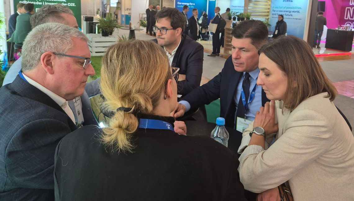 Energetyka wiatrowa jest szansą dla firm z powiatu gryfińskiego i nie tylko? Energetyka wiatrowa jest szansą dla firm z powiatu gryfińskiego i nie tylko?