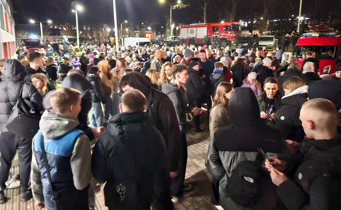 Fajna impreza, ale mało ludzi, a światełko do nieba to porażka Fajna impreza, ale mało ludzi, a światełko do nieba to porażka