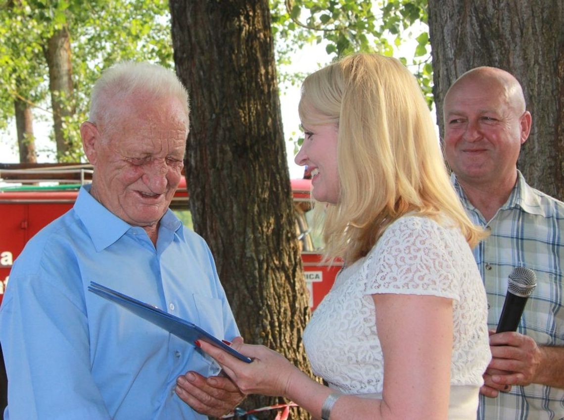 Festyn integracyjny ze strażakami Festyn integracyjny ze strażakami