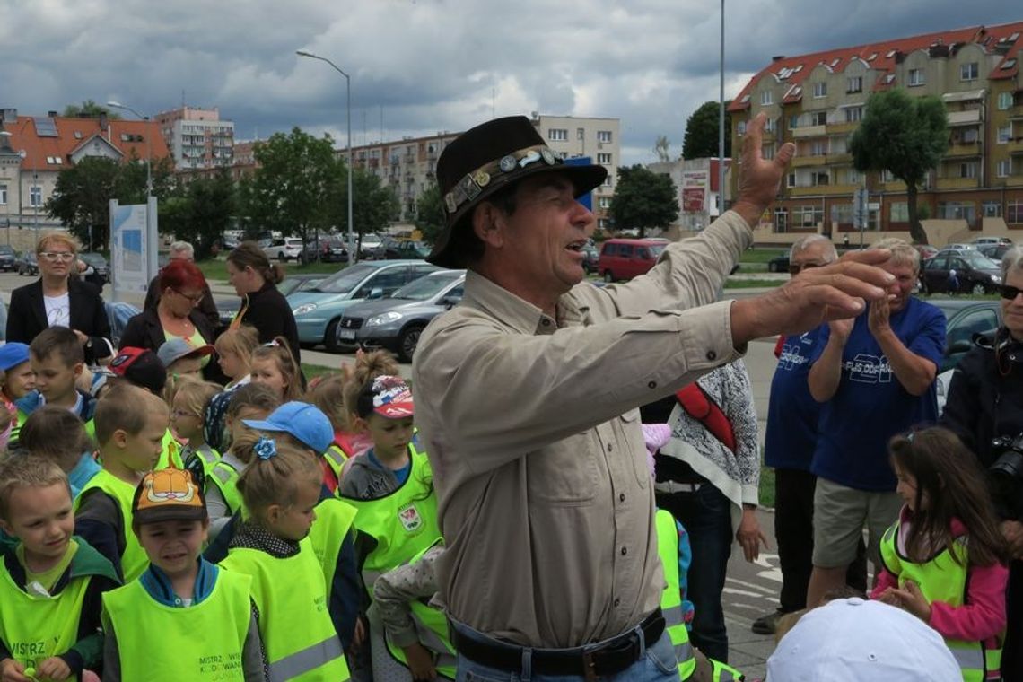 Flis Odrzański witany na chwalonym nabrzeżu