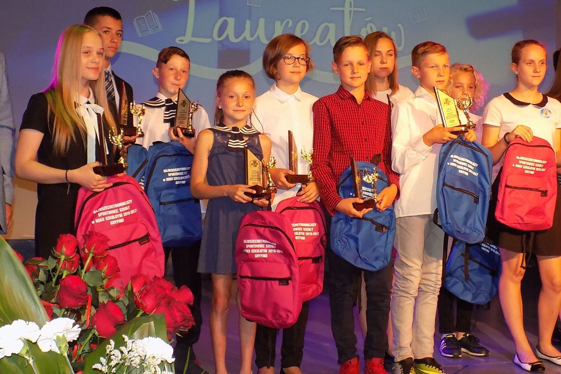 Gala Laureatów dla gimnazjalistów i uczniów szkół ponadgimnazjalnych [zdjęcia]