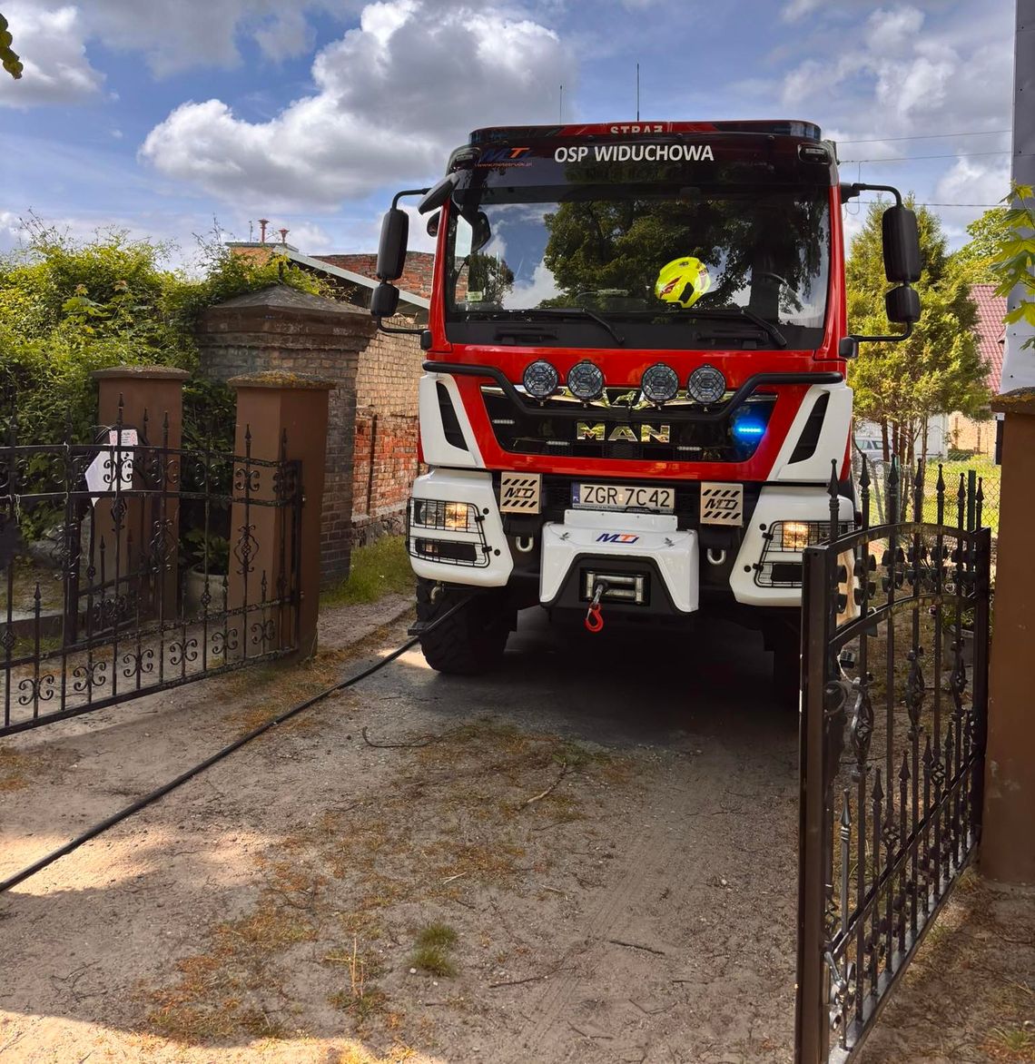 Gasili pożar na cmentarzu
