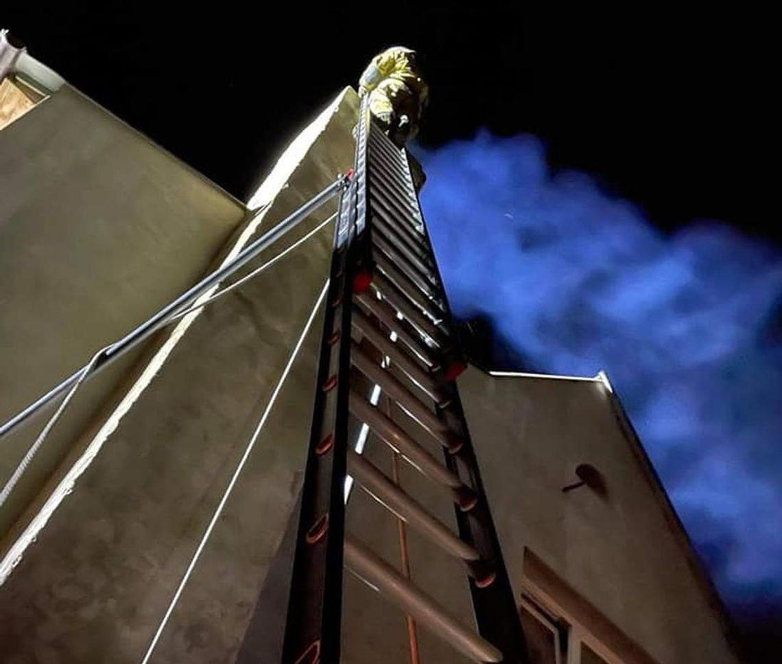 Gasili w nocy pożar przewodu kominowego Gasili w nocy pożar przewodu kominowego