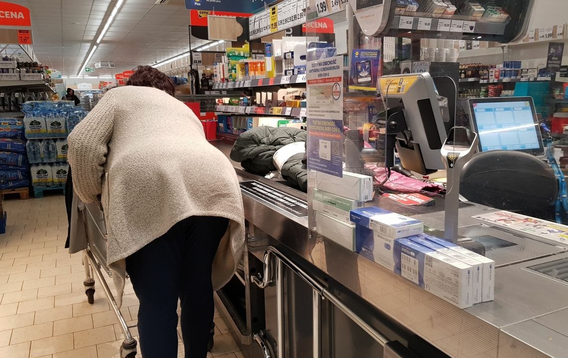 Gdzie maseczka? W sklepie dostała mandat