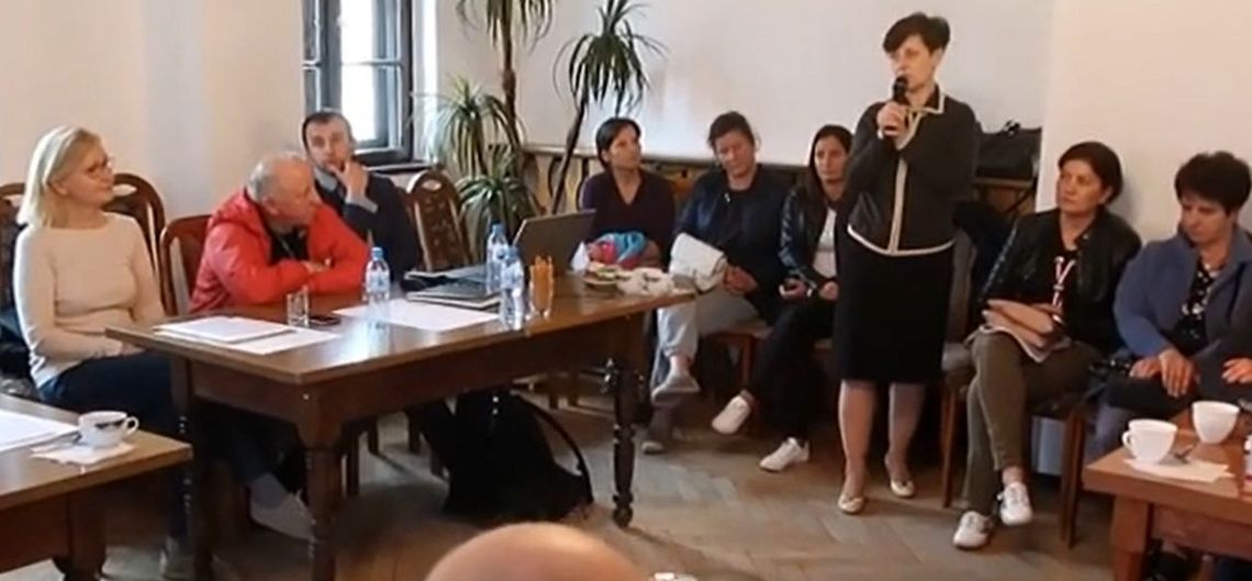 Getto?! - to określenie nas obraża! – skarży się społeczność szkolna. Miłosierdzie gminy [FILM] 