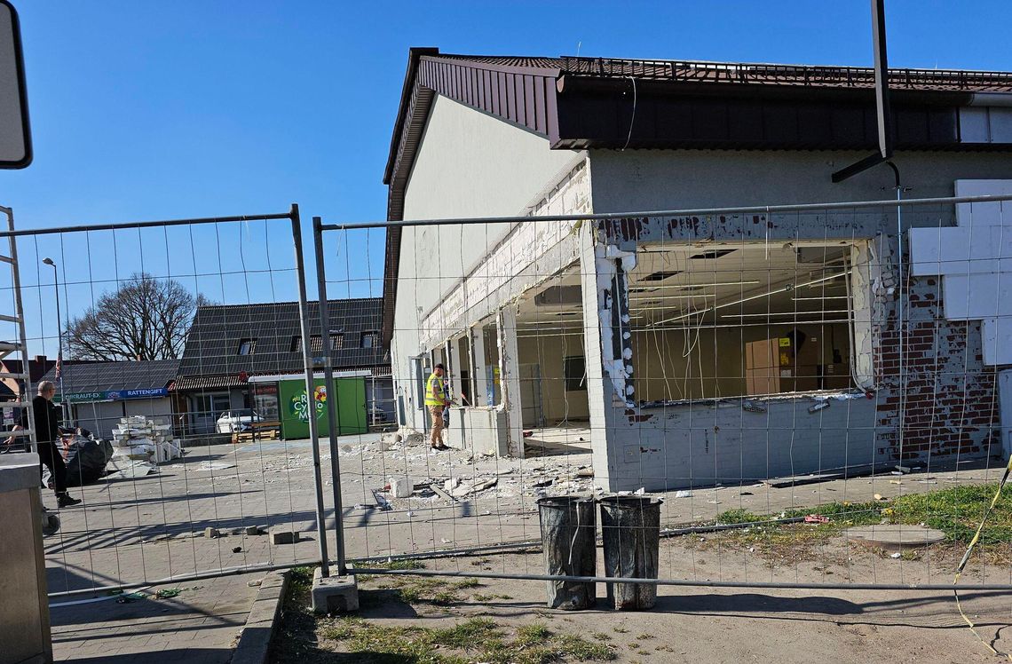 Gigantyczna Biedronka w naszym regionie. Sklep rośnie w oczach, by pomieścić tłumy klientów