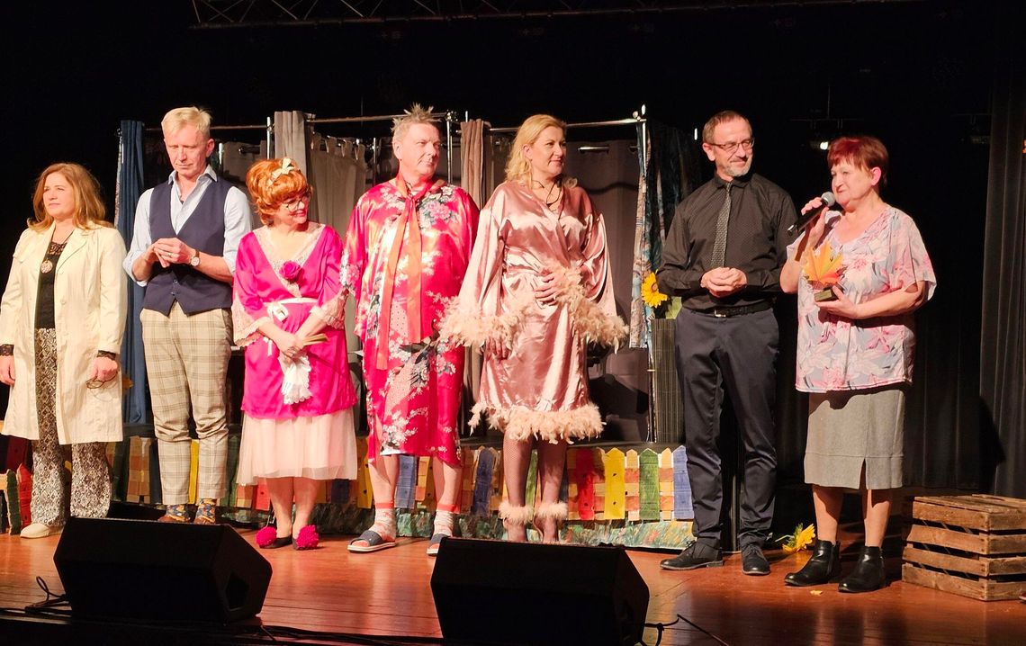 Gliptykos podczas III Chojeńskich Spotkań Artystycznych Seniorów „Jesienny Liść 2025”