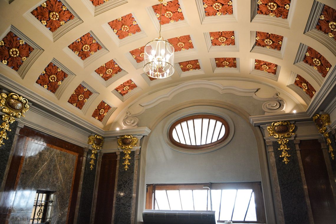 Główne wejście do ZUW po remoncie Główne wejście do ZUW po remoncie