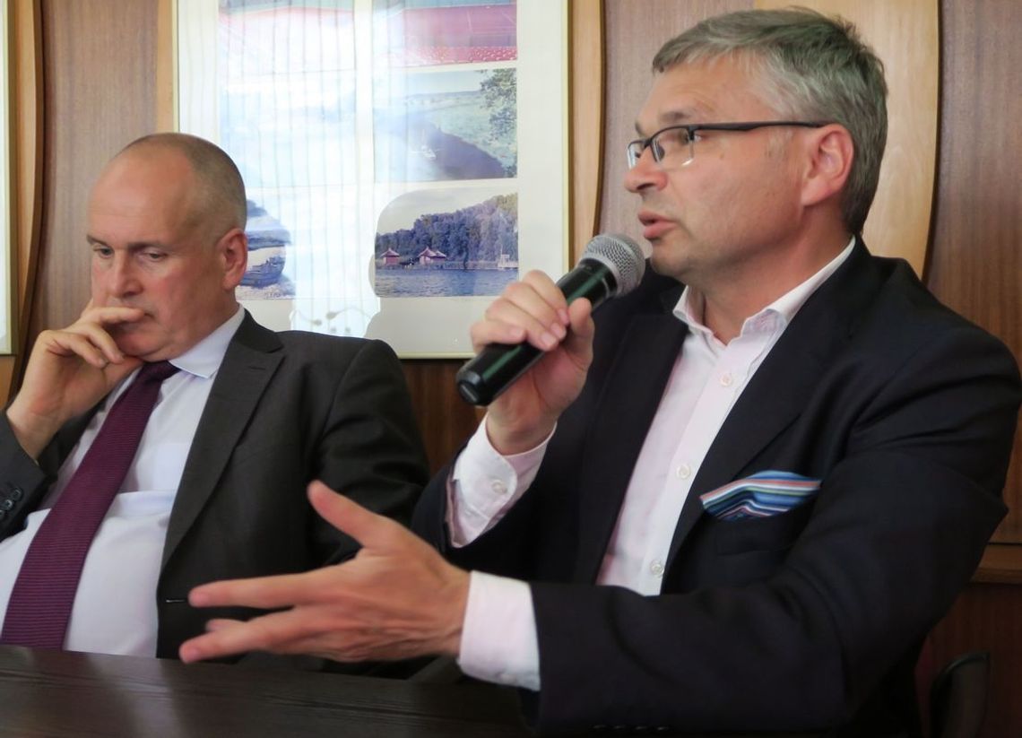 Gmina Gryfino i powiat wspólnie chcą remontować drogi Gmina Gryfino i powiat wspólnie chcą remontować drogi