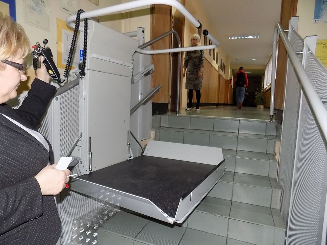 Gmina ufundowała platformę dla dzieci niepełnosprawnych w Jedynce