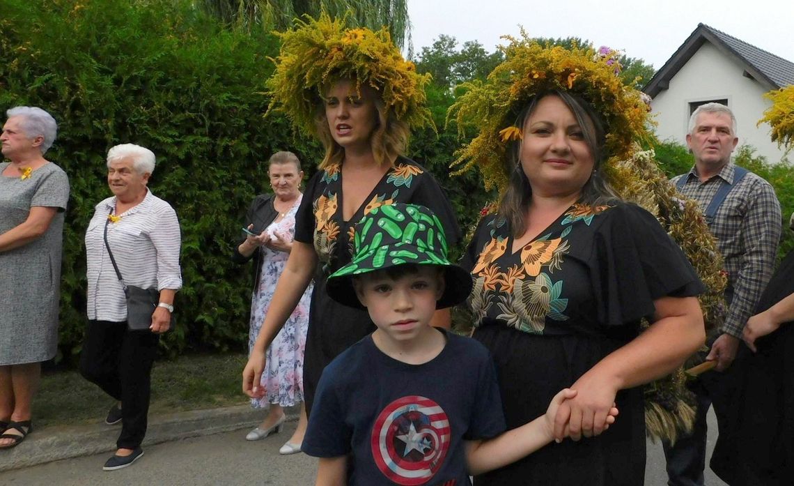 Gminne święto plonów w w Sobieradzu - fotorelacja Gminne święto plonów w w Sobieradzu - fotorelacja