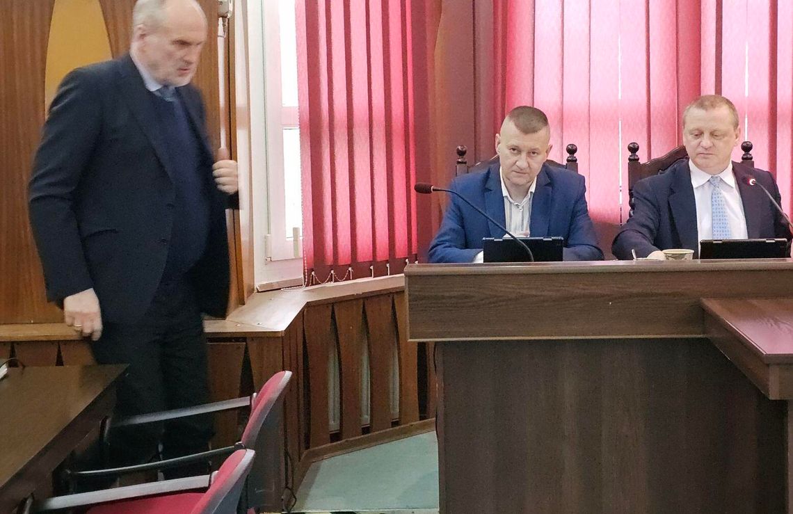 Gorący czwartek w radzie. Strategia 2040 i przyszłość Krzywego Lasu pod lupą radnych