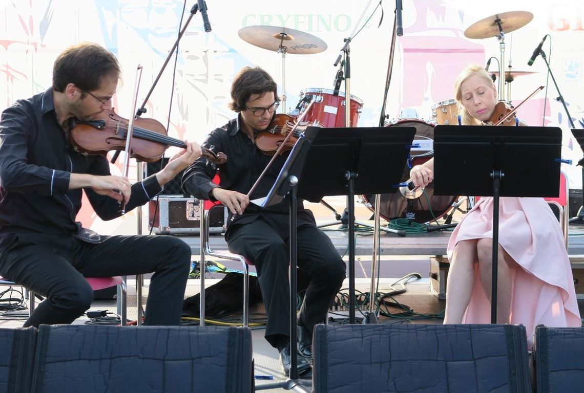 Grali na dożynkach w Gryfinie, a teraz jadą do Azji Grali na dożynkach w Gryfinie, a teraz jadą do Azji