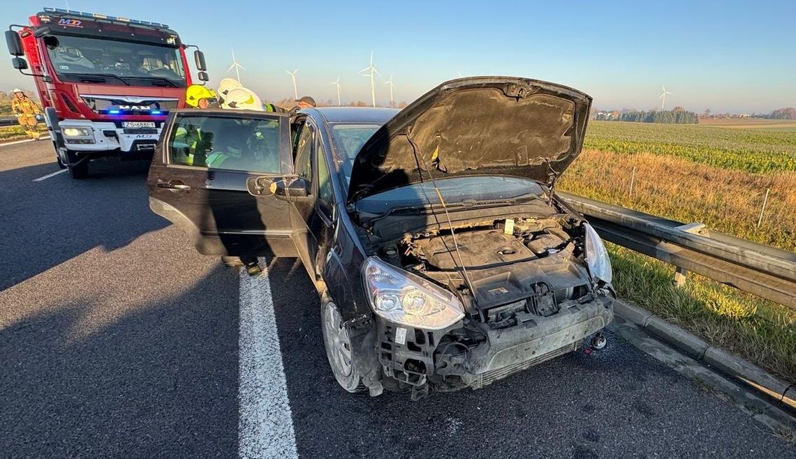 Groźny wypadek z udziałem kilku aut. Trzyletnie dziecko przetransportowane śmigłowcem do szpitala Groźny wypadek z udziałem kilku aut. Trzyletnie dziecko przetransportowane śmigłowcem do szpitala