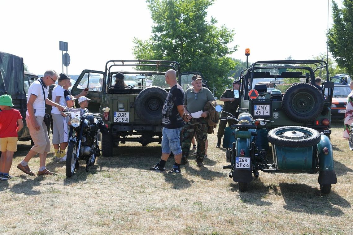 Grupa Militarna Gryfino i Okolice zaprezentuje na festynie swoje pojazdy
