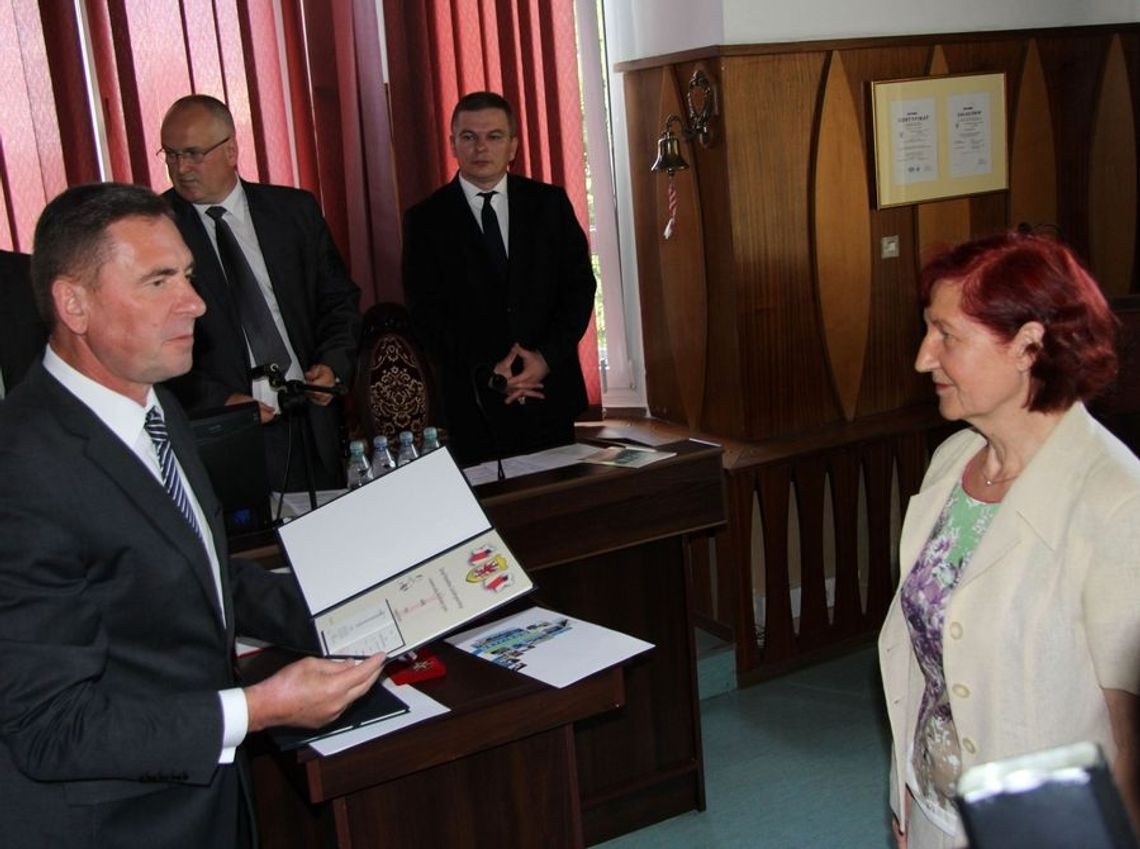 Gryf dla Ireny Perlik i Elżbiety Wielgoszewskiej Gryf dla Ireny Perlik i Elżbiety Wielgoszewskiej