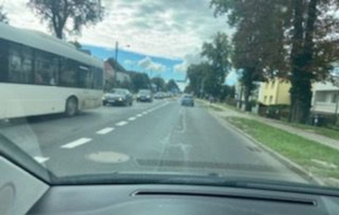 Gryfino stoi w korku. "Burmistrzu, dlaczego zawaliłeś Łużycką?!" Gryfino stoi w korku. "Burmistrzu, dlaczego zawaliłeś Łużycką?!"