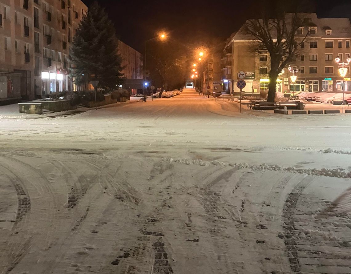 Gryfino zasypane w nocy oraz rano. Co na to burmistrz?