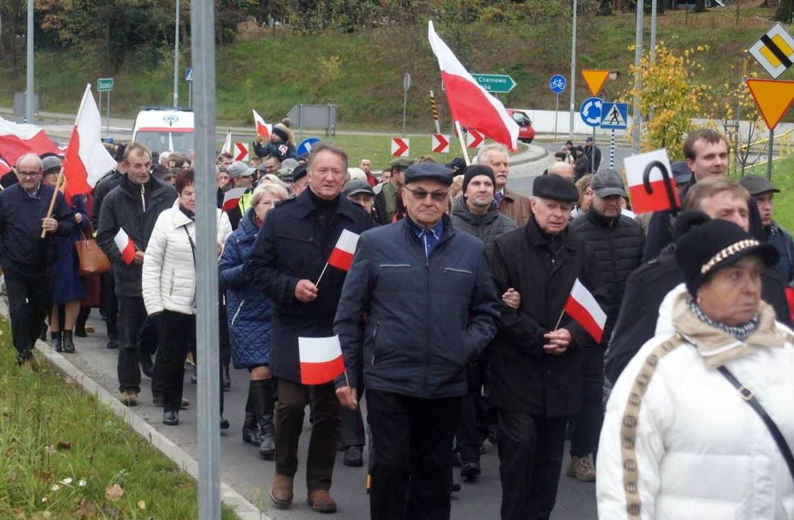 Gryfiński marsz niepodległości po raz czwarty. Milenijny hołd królowi Bolesławowi Chrobremu Gryfiński marsz niepodległości po raz czwarty. Milenijny hołd królowi Bolesławowi Chrobremu